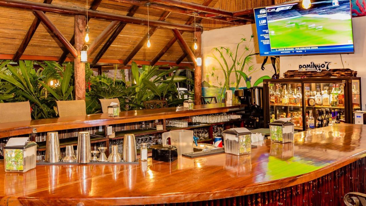 Hotel Villas Rio Mar Dominical Bagian luar foto