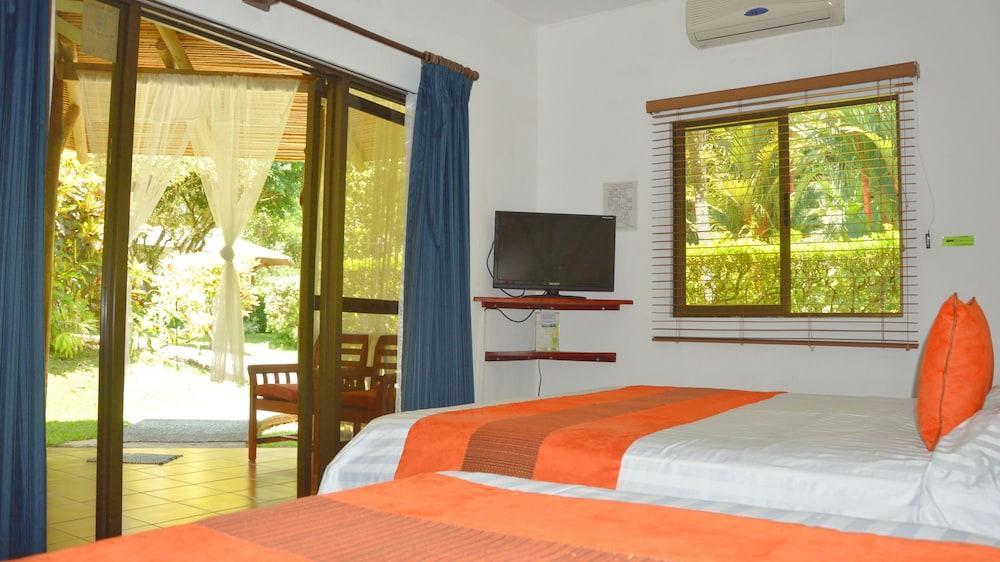 Hotel Villas Rio Mar Dominical Bagian luar foto